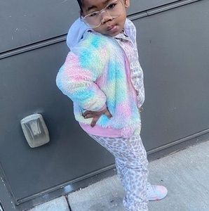 Meet your Posher, Desmond